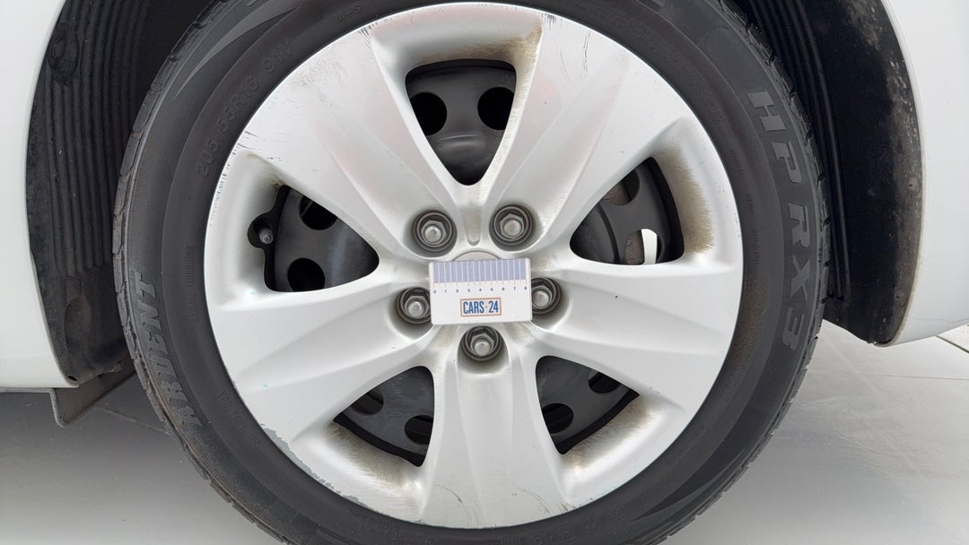 2017 Kia Cerato S, Automatic, 64631 km, Wheels Hubcap Rear LHS Scratch