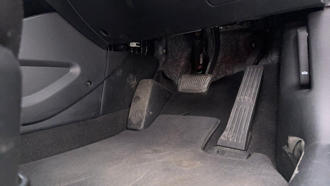 2017 Kia Cerato S, Automatic, 64631 km, Pedals and Footmat