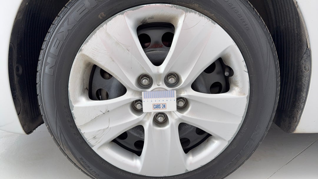 2017 Kia Cerato S, Automatic, 64631 km, Wheels Hubcap Front LHS Scratch