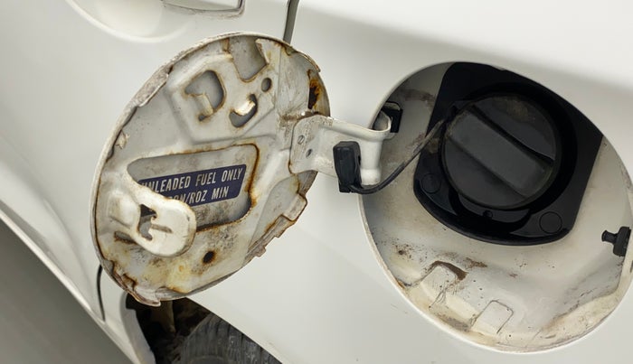 2014 Honda Amaze 1.2L I-VTEC E, Petrol, Manual, 63,238 km, Left quarter panel - Fuel lid lock has slight discoloration