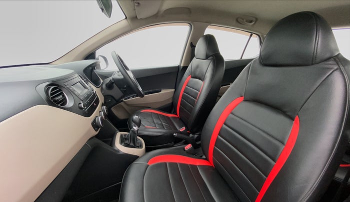 2016 Hyundai Grand i10 SPORTZ 1.2 KAPPA VTVT, Petrol, Manual, 38,212 km, Right Side Front Door Cabin View