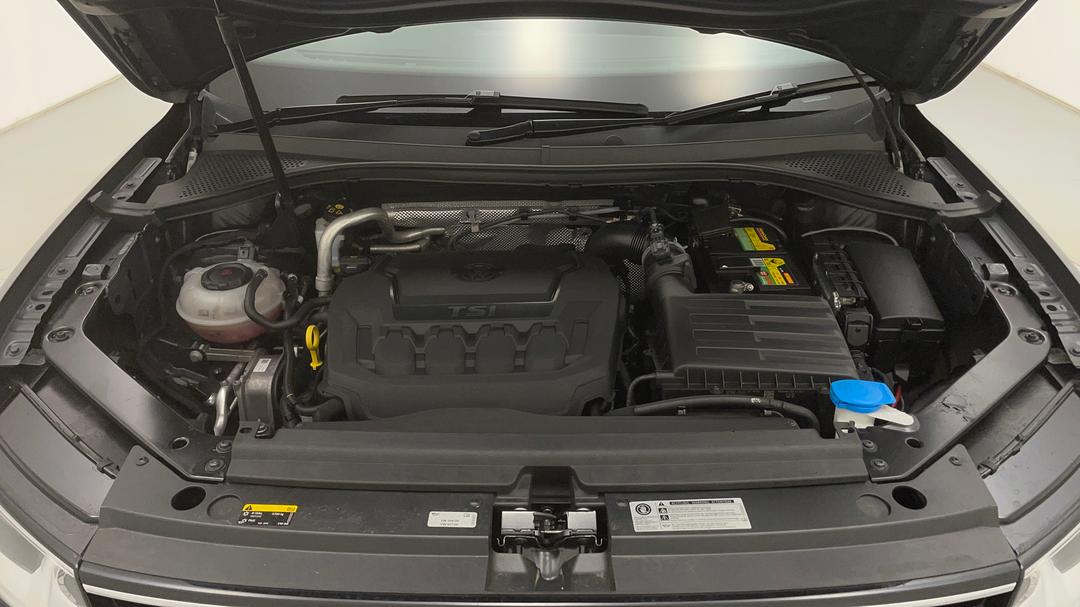 2017 Volkswagen Tiguan 132 Tsi Comfortline, Automatic, 106120 km, Open Bonnet (Engine)