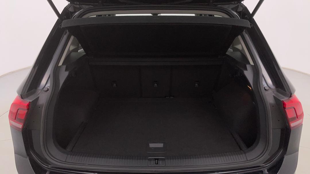2017 Volkswagen Tiguan 132 Tsi Comfortline, Automatic, 106120 km, Boot Inside View