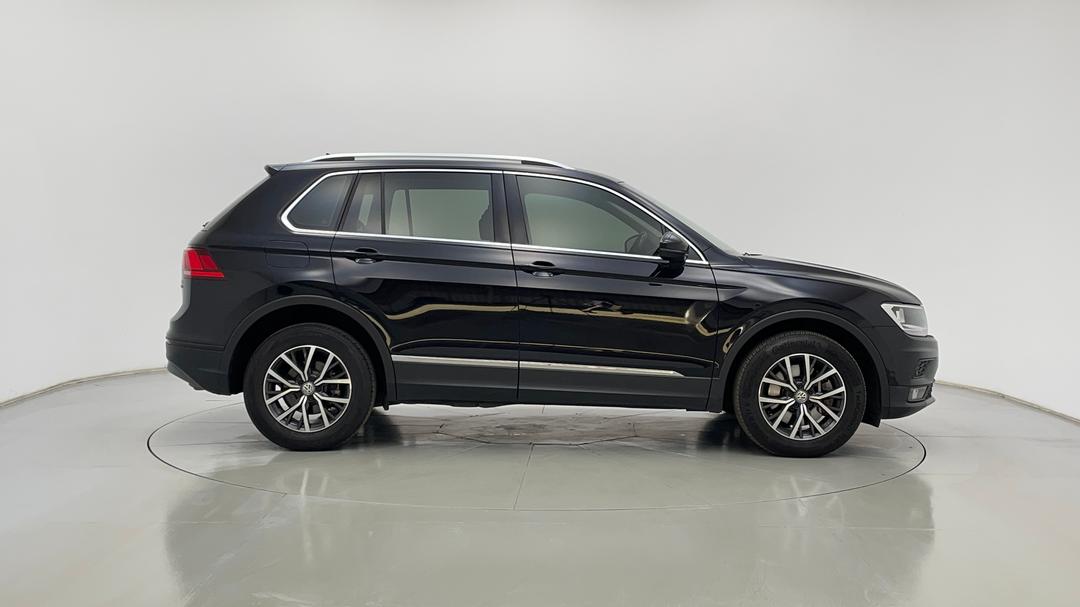 2017 Volkswagen Tiguan 132 Tsi Comfortline, Automatic, 106120 km, Right Side View