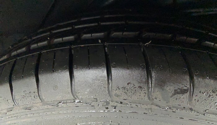 2012 Hyundai Verna FLUIDIC 1.6 SX CRDI, Diesel, Manual, 1,12,865 km, Left Rear Tyre Tread