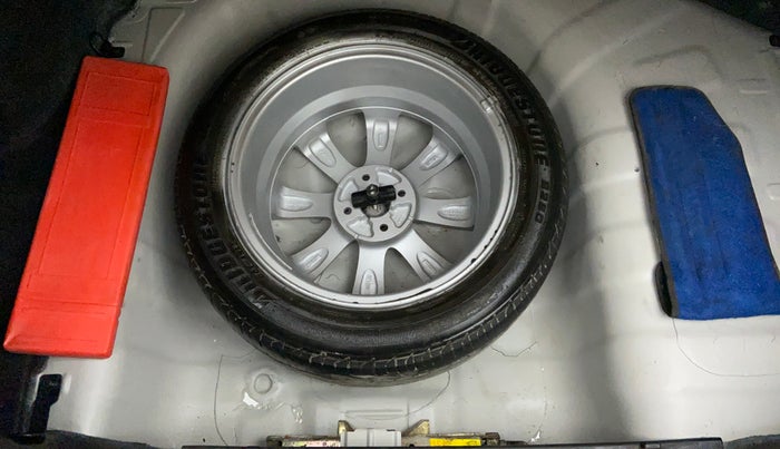 2012 Hyundai Verna FLUIDIC 1.6 SX CRDI, Diesel, Manual, 1,12,865 km, Spare Tyre