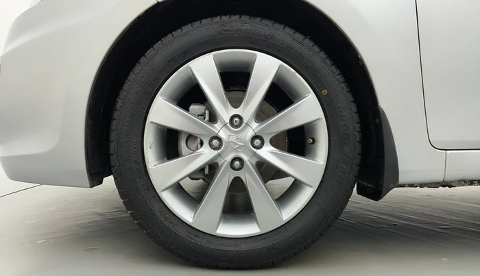 2012 Hyundai Verna FLUIDIC 1.6 SX CRDI, Diesel, Manual, 1,12,865 km, Left Front Wheel