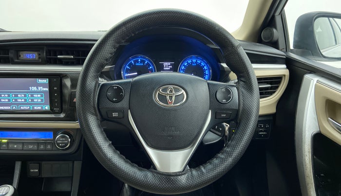 2014 Toyota Corolla Altis G, Petrol, Manual, 1,17,456 km, Steering Wheel Close Up