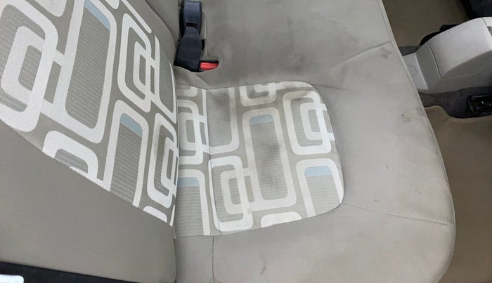 2019 Maruti Celerio VXI AMT, Petrol, Automatic, 20,218 km, Second-row right seat - Cover slightly stained