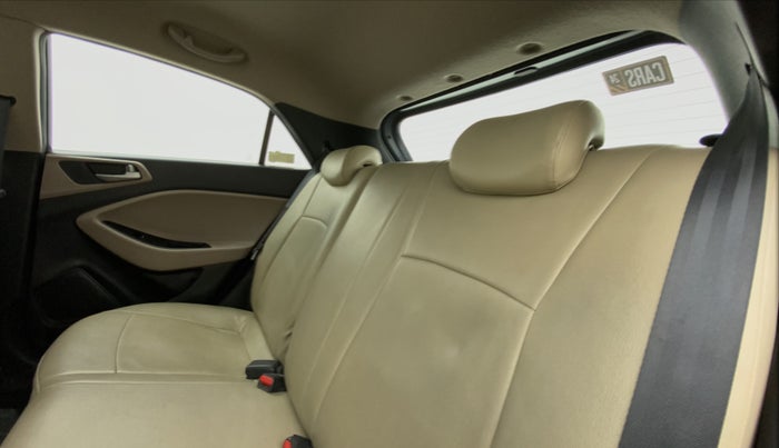 2015 Hyundai Elite i20 ASTA 1.4 CRDI, Diesel, Manual, 81,886 km, Right Side Rear Door Cabin