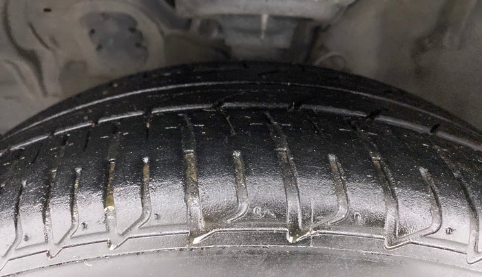 2015 Hyundai Elite i20 ASTA 1.4 CRDI, Diesel, Manual, 81,886 km, Left Front Tyre Tread