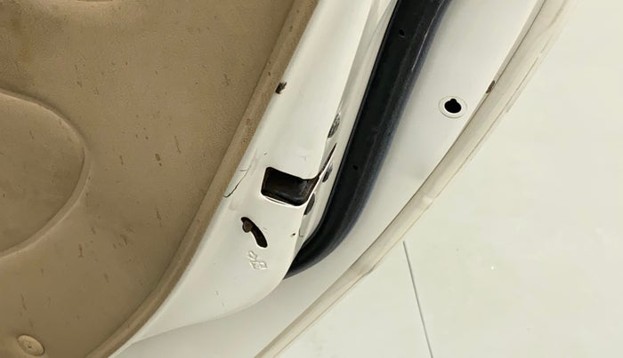 2014 Hyundai Santro Xing GL PLUS, CNG, Manual, 95,079 km, Right rear door - Door Stopper rubber missing