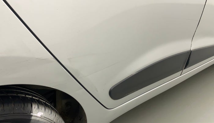 2014 Hyundai Xcent SX 1.2 (O), Petrol, Manual, 55,033 km, Right rear door - Slightly dented