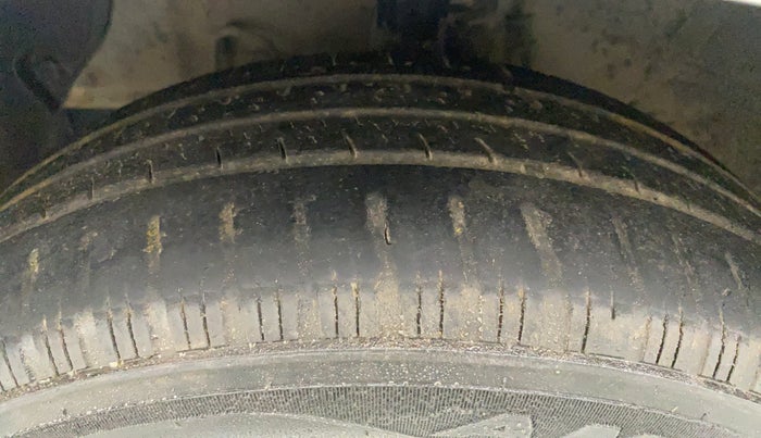 2014 Hyundai Xcent SX 1.2 (O), Petrol, Manual, 55,033 km, Left Front Tyre Tread
