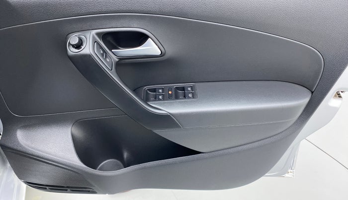 2019 Volkswagen Polo HIGH LINE PLUS 1.0, Petrol, Manual, 18,026 km, Driver Side Door Panels Control