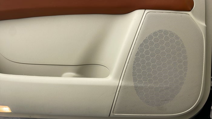NISSAN PATROL-Speakers