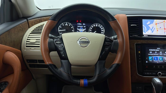 NISSAN PATROL-Steering Wheel Close-up