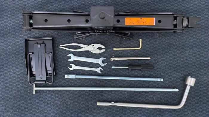 NISSAN PATROL-Tool Kit