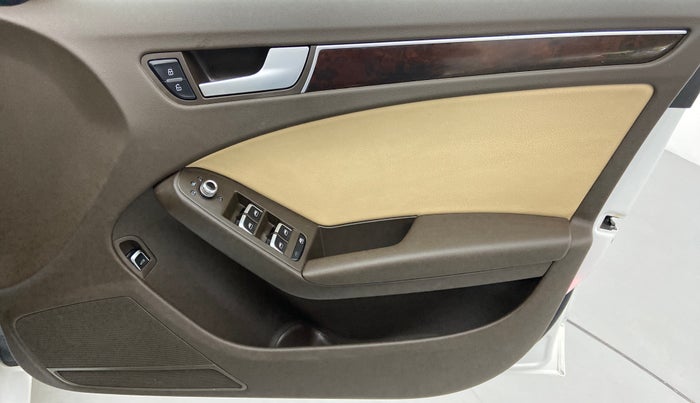 2015 Audi A4 1.8 TFSI PREMIUM PLUS, Petrol, Automatic, 24,339 km, Driver Side Door Panels Control