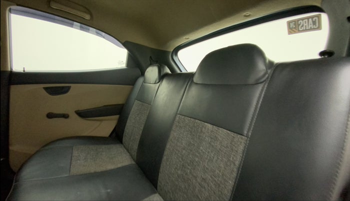 2011 Hyundai Eon MAGNA O, Petrol, Manual, 41,705 km, Right Side Rear Door Cabin