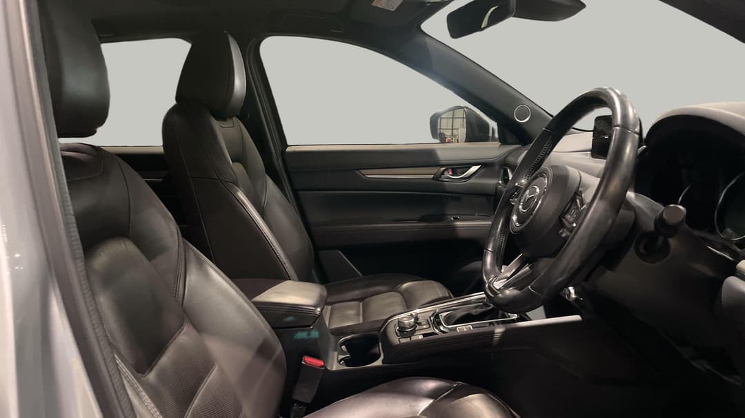2019 Mazda CX-5 Akera (4x4), Automatic, 55599 km, Right Side Front Door Cabin View