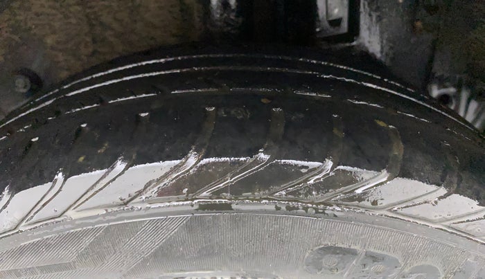 2015 Toyota Etios CROSS 1.2 G, Petrol, Manual, 79,927 km, Left Rear Tyre Tread