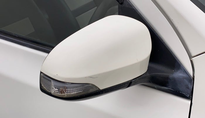 2015 Toyota Etios CROSS 1.2 G, Petrol, Manual, 79,927 km, Right rear-view mirror - Minor scratches