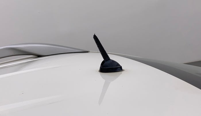 2015 Toyota Etios CROSS 1.2 G, Petrol, Manual, 79,927 km, Roof - Antenna has minor damage