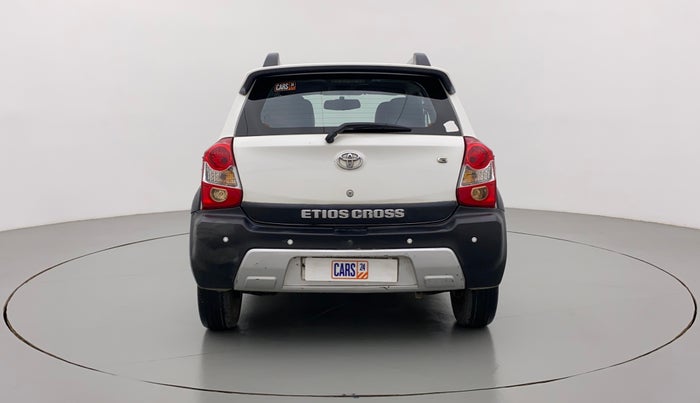 2015 Toyota Etios CROSS 1.2 G, Petrol, Manual, 79,927 km, Back/Rear