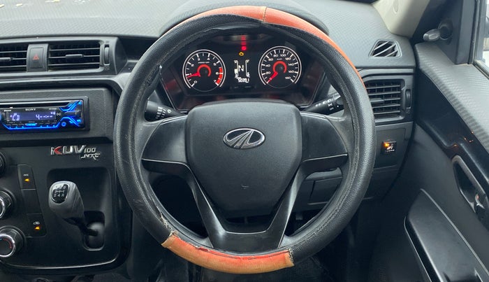 2018 Mahindra KUV 100 NXT K2 P 6 STR, CNG, Manual, 50,598 km, Steering Wheel Close Up