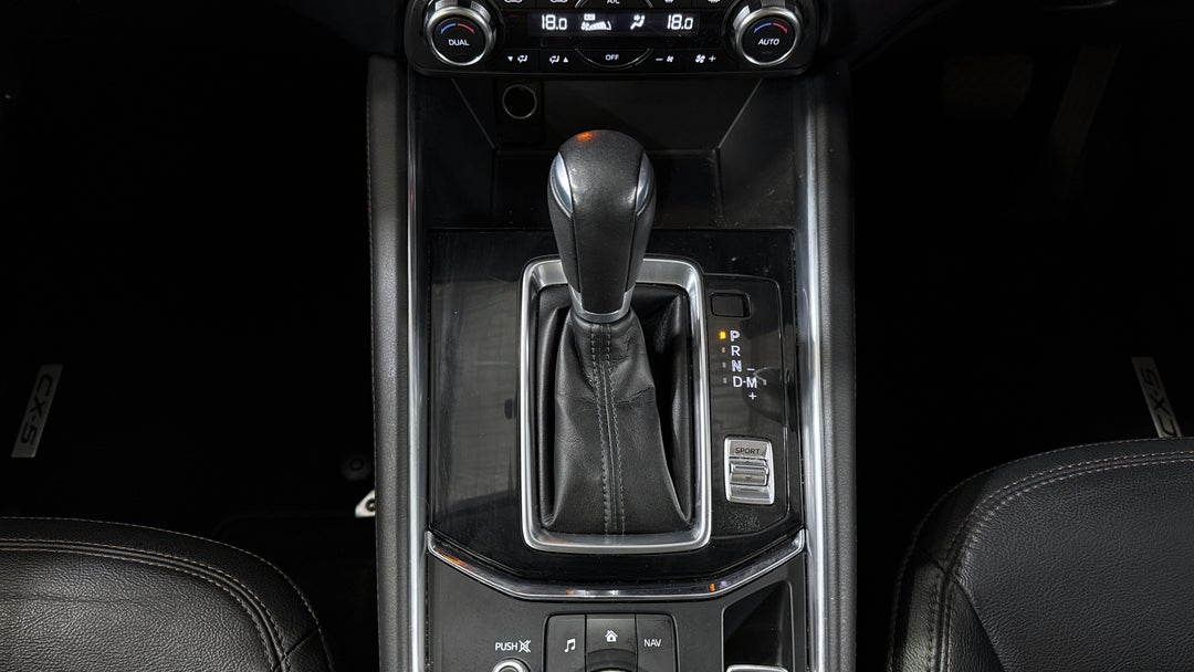 2017 Mazda CX-5 Gt (4x4), Automatic, 104839 km, Gear Lever 