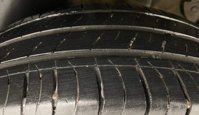 2020 KIA SELTOS HTK PLUS 1.5 DIESEL, Diesel, Manual, 26,045 km, Left Rear Tyre Tread