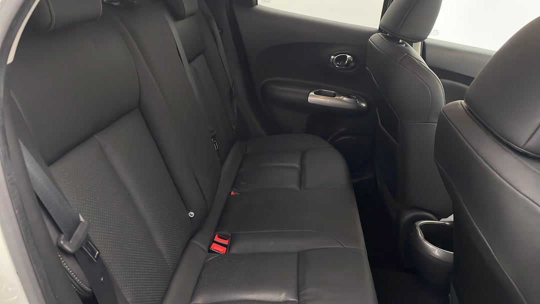 2018 Nissan Juke Ti-s (fwd), Manual, 35614 km, Right Side Rear Door Cabin View