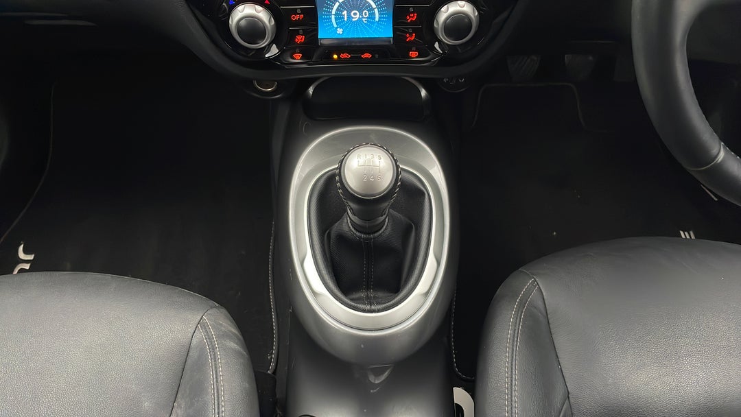 2018 Nissan Juke Ti-s (fwd), Manual, 35614 km, Gear Lever 
