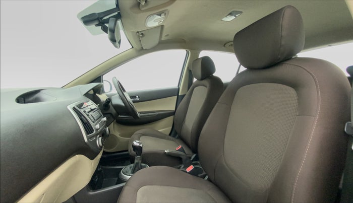 2013 Hyundai i20 SPORTZ 1.4 CRDI, Diesel, Manual, 48,099 km, Right Side Front Door Cabin