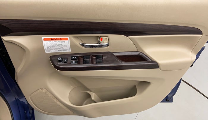 2020 Maruti Ertiga VXI CNG, CNG, Manual, 32,402 km, Driver Side Door Panels Control