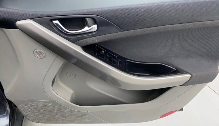 2019 Tata NEXON XZA+ 1.5, Diesel, Automatic, 75,084 km, Driver Side Door Panels Control