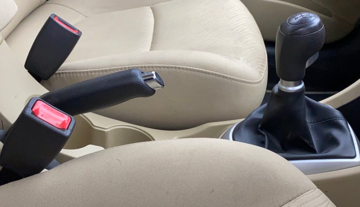2012 Hyundai Verna FLUIDIC 1.6 EX VTVT, Petrol, Manual, 42,104 km, Gear Lever