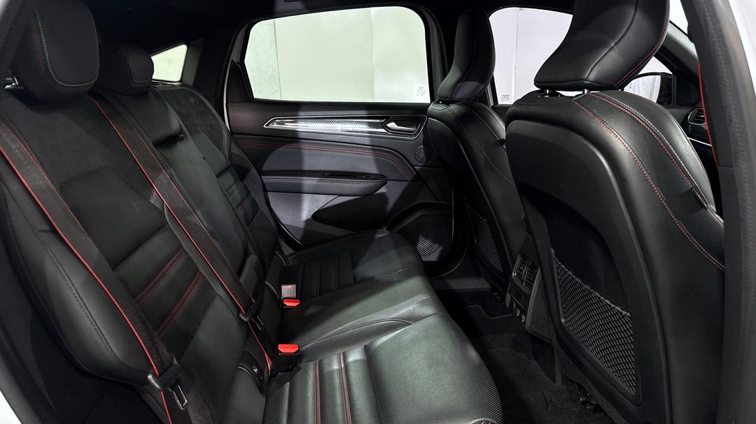 2022 Renault Arkana R.s. Line, Automatic, 45931 km, Right Side Rear Door Cabin View