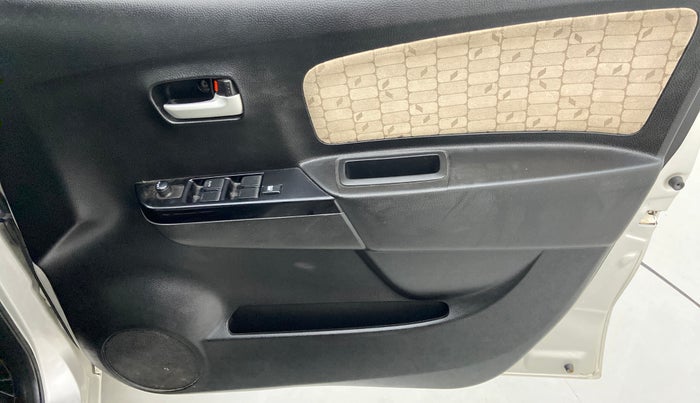 2018 Maruti Wagon R 1.0 VXI, Petrol, Manual, 16,892 km, Driver Side Door Panels Control