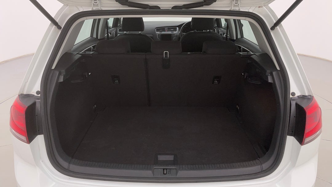 2016 Volkswagen Golf 92 Tsi Trendline, Manual, 123947 km, Boot Inside View