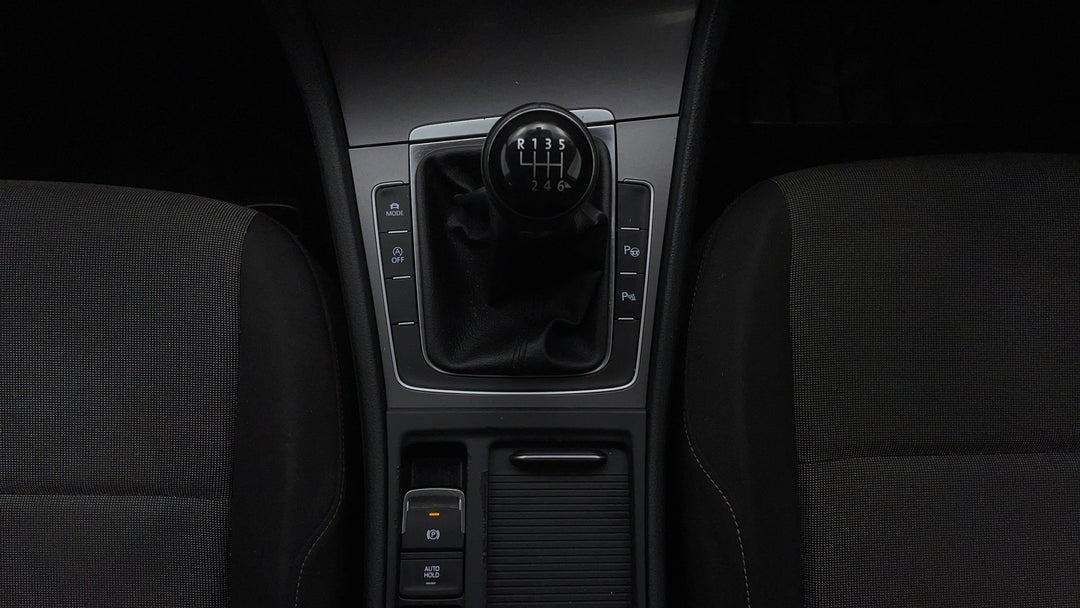 2016 Volkswagen Golf 92 Tsi Trendline, Manual, 123947 km, Gear Lever 