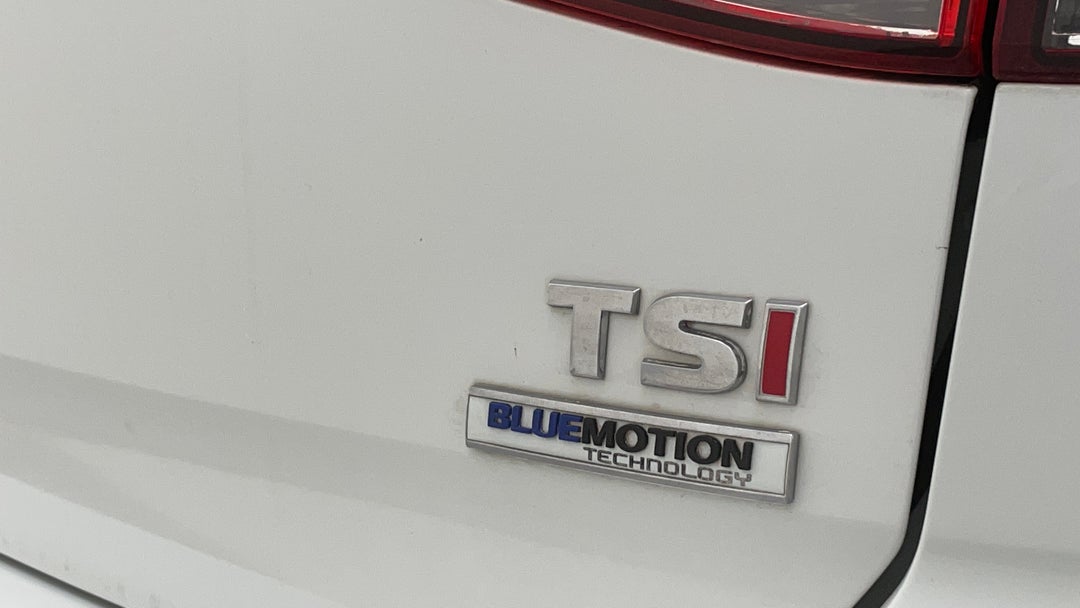 2016 Volkswagen Golf 92 Tsi Trendline, Manual, 123947 km, Badge (Boot Right Side)