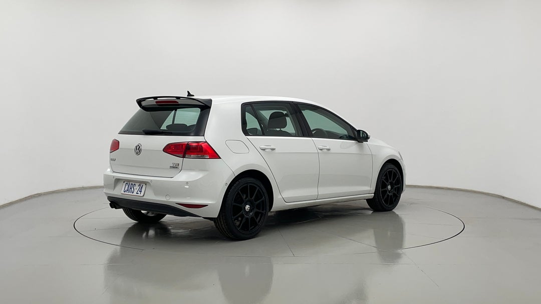 2016 Volkswagen Golf 92 Tsi Trendline, Manual, 123947 km, Right Back Diagonal (45- Degree) View