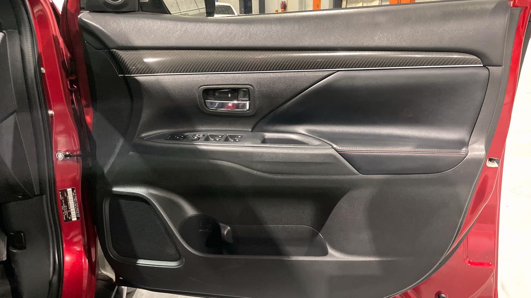 2020 Mitsubishi Outlander Black Edition 7 Seat (2WD), Automatic, 94023 km, Speaker View
