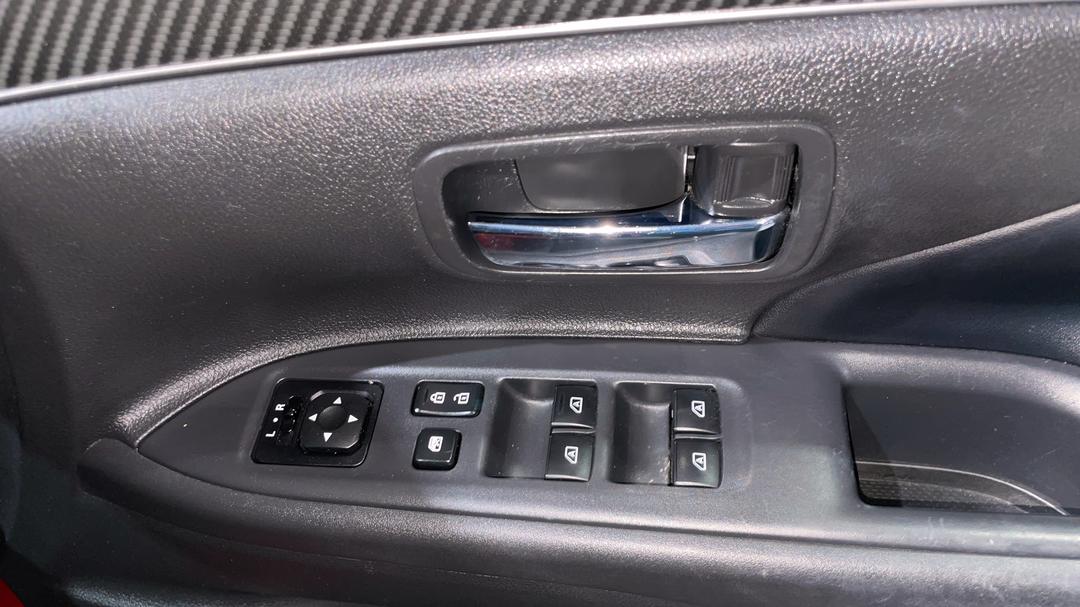 2020 Mitsubishi Outlander Black Edition 7 Seat (2WD), Automatic, 94023 km, Drivers Side Door Panel Controls