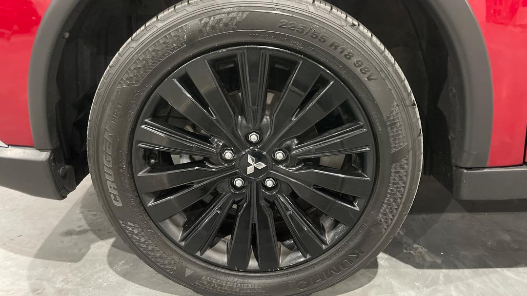 2020 Mitsubishi Outlander Black Edition 7 Seat (2WD), Automatic, 94023 km, Left Front Wheel