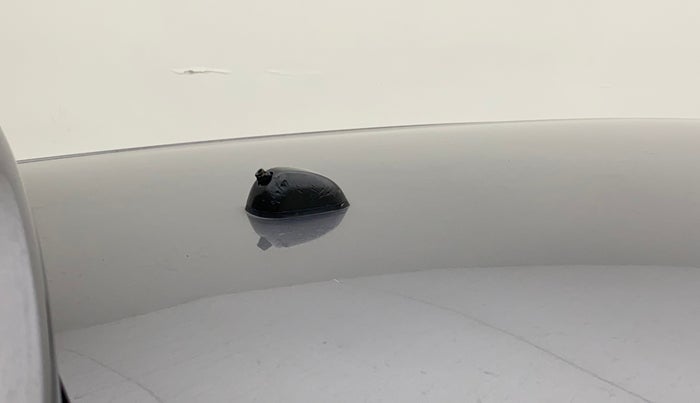 2015 Maruti Swift LXI (O), CNG, Manual, 61,434 km, Roof - Antenna not present