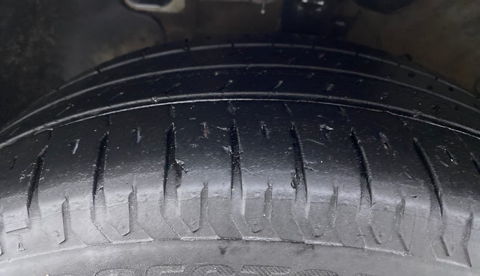 2021 Hyundai Verna SX DIESEL MT, Diesel, Manual, 51,165 km, Left Front Tyre Tread