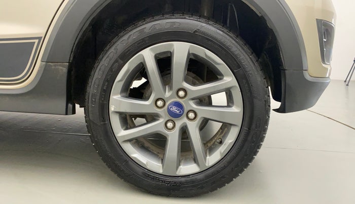 2018 Ford FREESTYLE TITANIUM 1.2 PETROL, Petrol, Manual, 24,848 km, Left Rear Wheel